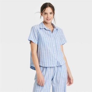 Auden Blue and White Striped Short Sleeve Button Up